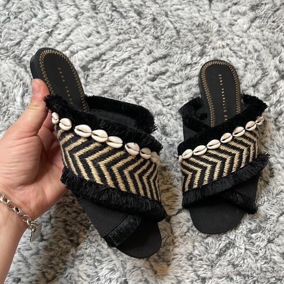 Zara Frayed Seashell Slides size 38 US 7.5 - Picture 6 of 9
